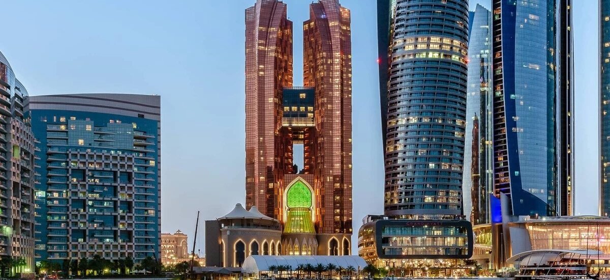 Abu Dhabi skyline with rising office buildings reflecting booming rental market in 2025